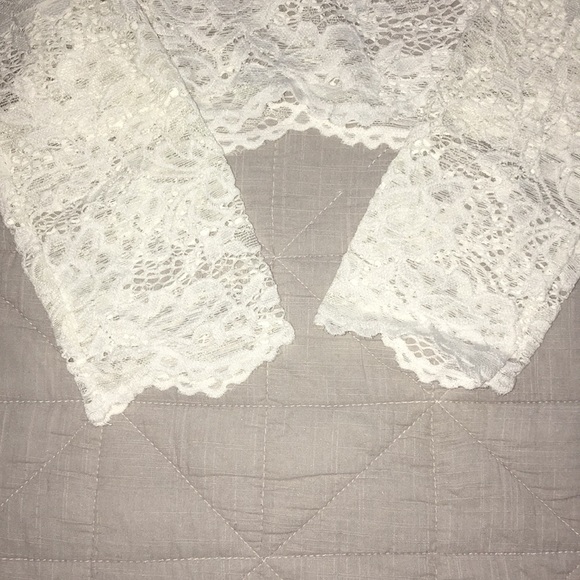 Lace Top NWOT - Picture 2 of 4